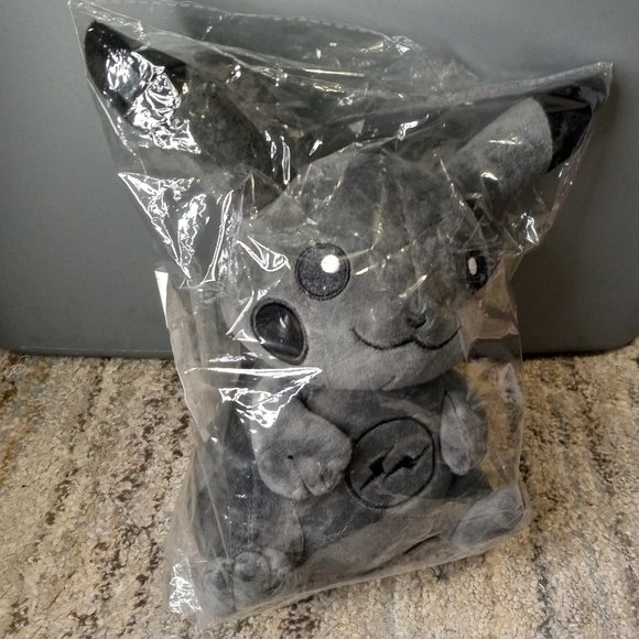⏰️Dark Pikachu Plush - Picture 10 of 13